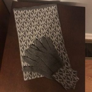 Michael Kors Grey Scarf and Glove Set